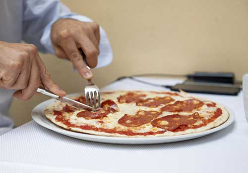 Be Bop | Ristorante Pizzeria Navigli Milano Carne e Pesce | Ristorante Senza Glutine e Pizzeria Vegana | Ristorante Vegetariano | immagine pizza tradizionale